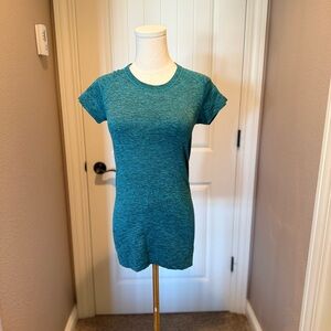 lululemon athletica Emerald Swiftly Tee